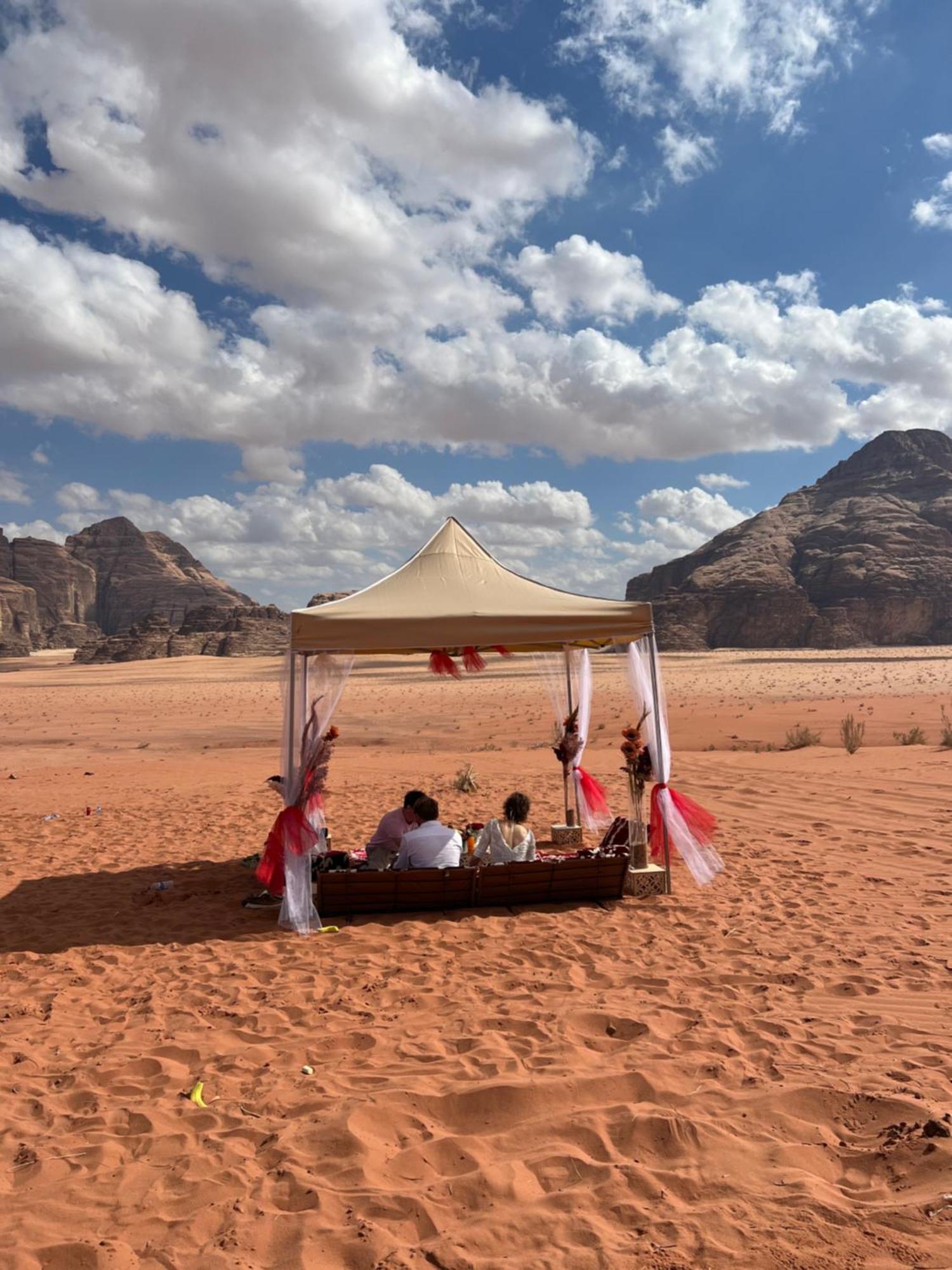 Moon Magic Valley Appartement Wadi Rum Buitenkant foto